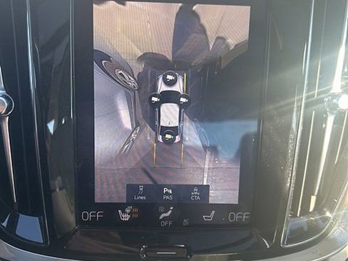 Used 2020 Volvo S60 T6 Inscription image 12