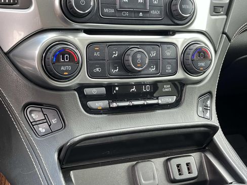 Used 2016 Chevrolet Tahoe LTZ AWD/4WD image 37
