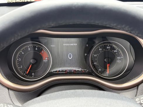 Used 2018 Jeep Cherokee Limited w/ Technology Group AWD/4WD image 14