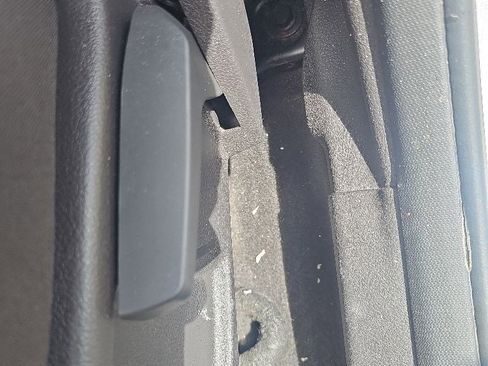 Used 2018 Ford Focus SE FWD image 15