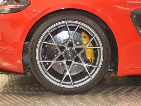 Certified 2024 Porsche 718 Cayman GT4 RS RWD image 15