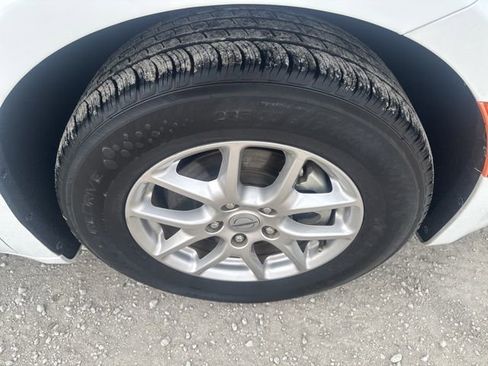 Used 2024 Chrysler Voyager LX FWD image 26