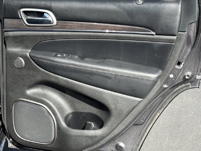 Used 2018 Jeep Grand Cherokee Overland AWD/4WD image 24