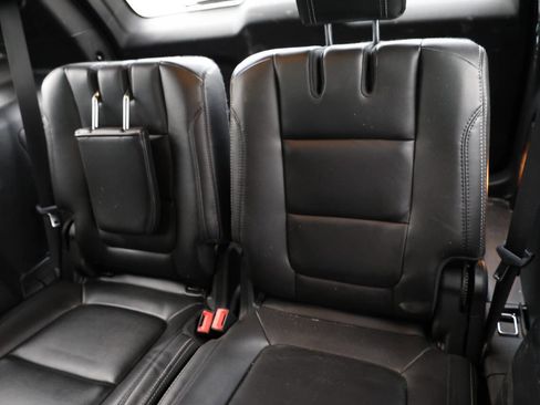 Used 2017 Ford Explorer Limited w/ Equipment Group 301A AWD/4WD image 17