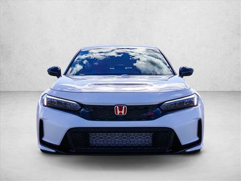 Used 2024 Honda Civic Type R image 2