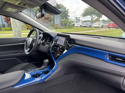 Used 2023 Toyota Camry SE image 10