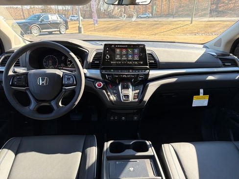 New 2026 Honda Odyssey Touring image 14