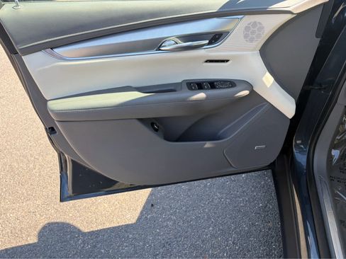 Used 2019 Cadillac XT5 Luxury AWD/4WD image 10
