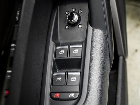 Used 2018 Audi Q5 2.0T Premium Plus w/ Premium Plus Package image 32