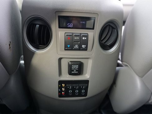 Used 2013 Honda Pilot Touring image 17