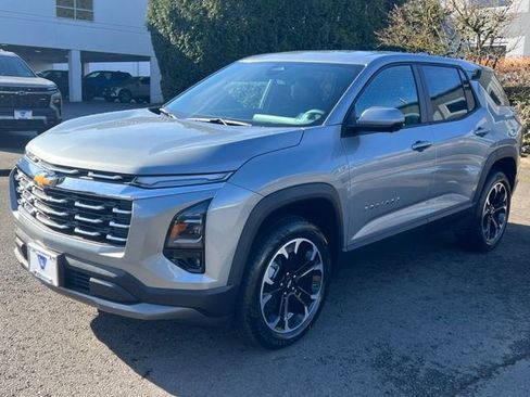 New 2026 Chevrolet Equinox LT w/ Safety and Technology Package FWD image 3