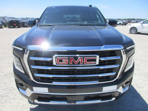 New 2026 GMC Yukon XL Elevation w/ Elevation Premium Package AWD/4WD image 10