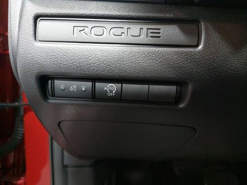 Used 2023 Nissan Rogue S image 24