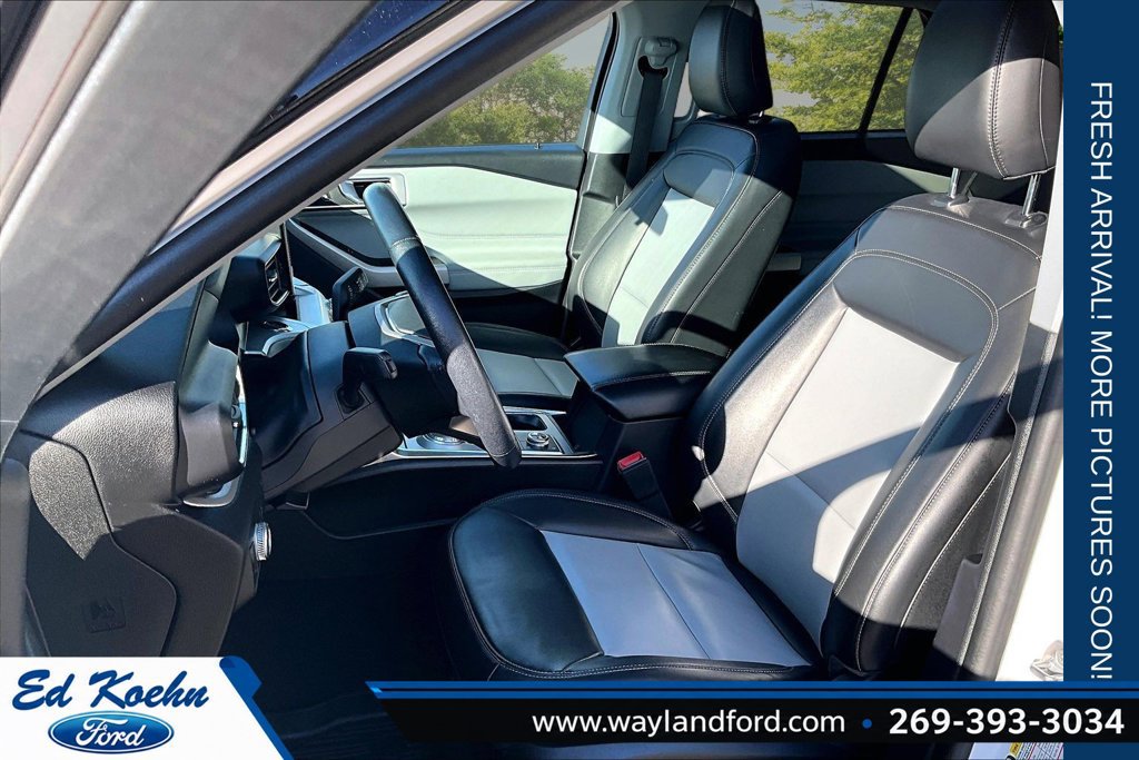 Certified 2022 Ford Explorer XLT w/ Equipment Group 202A AWD/4WD image 24