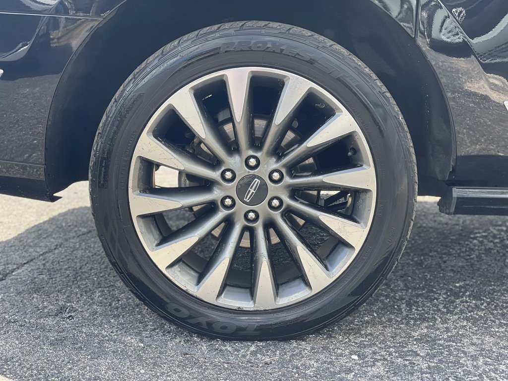 Used 2019 Lincoln Navigator L Select AWD/4WD image 46