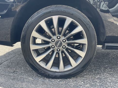 Used 2019 Lincoln Navigator L Select AWD/4WD image 46