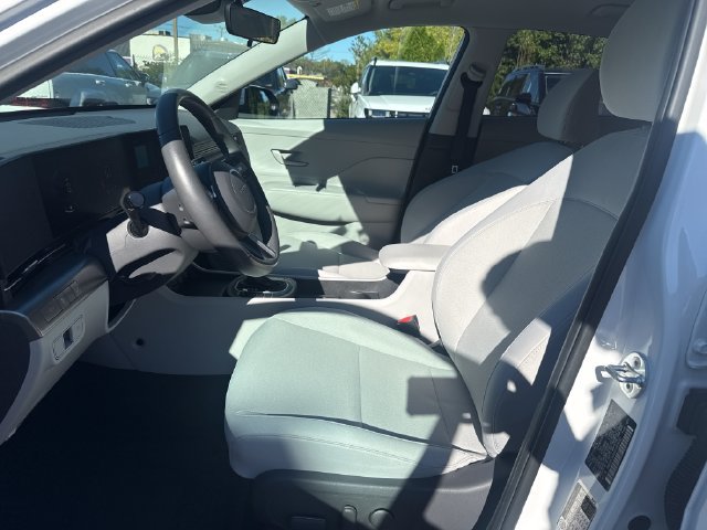 Certified 2024 Hyundai Kona SEL AWD/4WD image 9