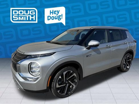 New 2025 Mitsubishi Outlander SE image 1