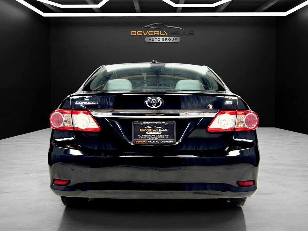 Used 2011 Toyota Corolla LE w/ Premium Pkg FWD image 4