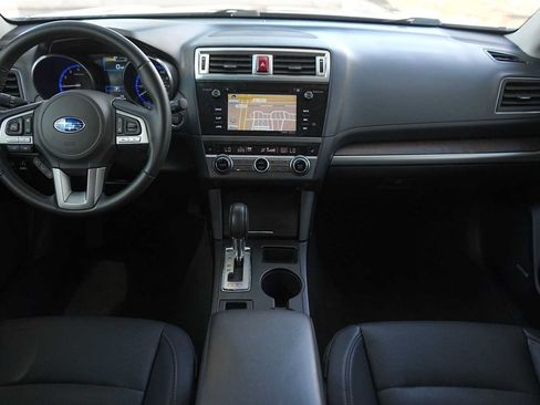 Used 2017 Subaru Outback 3.6R Limited AWD/4WD image 10
