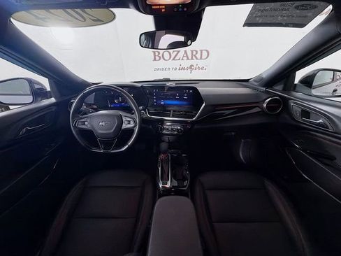 Used 2024 Chevrolet Trax RS w/ Driver Confidence Package FWD image 29