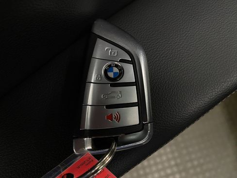 Used 2021 BMW X5 xDrive40i w/ M Sport Package AWD/4WD image 36