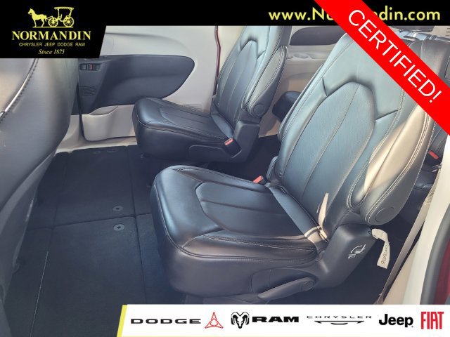 Certified 2024 Chrysler Pacifica Touring-L FWD image 17