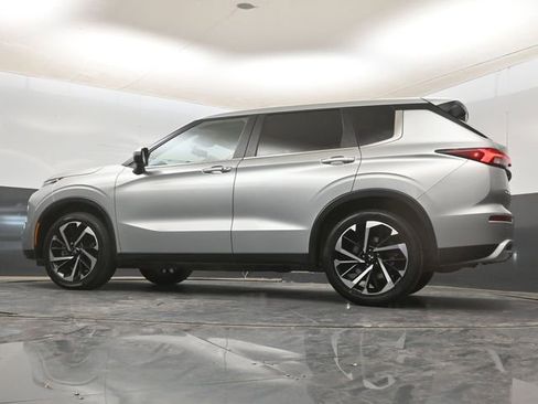 Used 2024 Mitsubishi Outlander SE FWD image 13