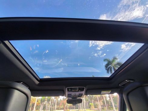 Used 2019 Land Rover Range Rover HSE AWD/4WD image 18