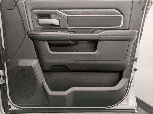 Used 2024 RAM 2500 Big Horn w/ Bed Utility Group image 27