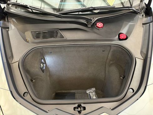 Used 2024 Chevrolet Corvette Stingray Coupe w/ Z51 Performance Package image 17