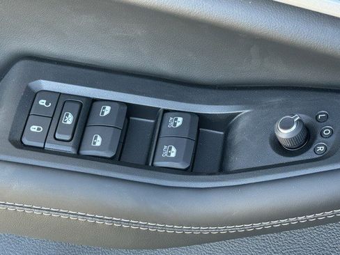 New 2026 Jeep Grand Cherokee Limited Reserve image 11