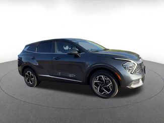 Used 2025 Kia Sportage LX video 2