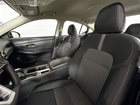Used 2024 Nissan Sentra SV FWD image 3