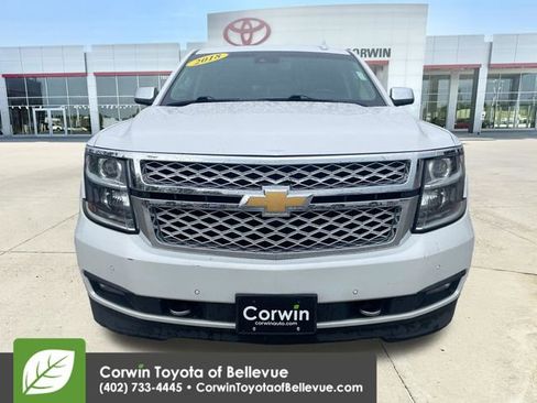 Used 2018 Chevrolet Suburban LT w/ LT Signature Package AWD/4WD image 8