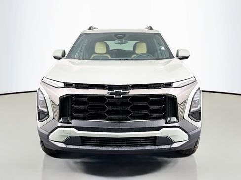 New 2026 Chevrolet Equinox ACTIV w/ Convenience Package III AWD/4WD image 2