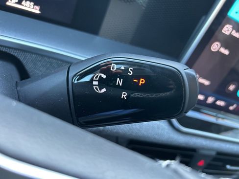 Used 2025 Volkswagen Tiguan S image 28