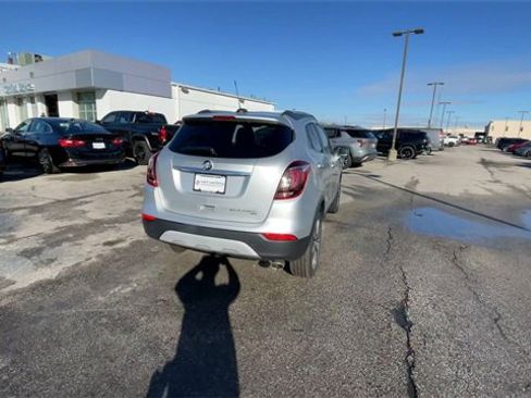 Used 2022 Buick Encore Preferred w/ Safety Package image 9