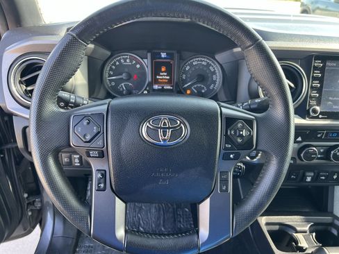 Used 2022 Toyota Tacoma TRD Pro AWD/4WD image 8