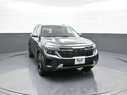 Certified 2024 Kia Seltos EX AWD/4WD image 3