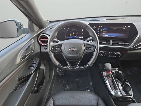 Used 2024 Chevrolet Trax RS w/ Driver Confidence Package image 24