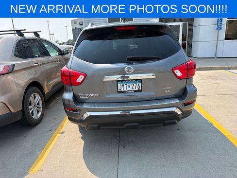 Used 2017 Nissan Pathfinder SL AWD/4WD image 7