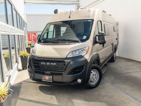Used 2023 RAM ProMaster 3500 w/ Driver Convenience Group FWD image 3