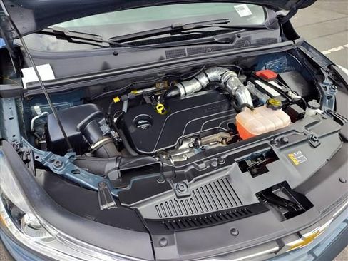 Certified 2022 Chevrolet Trax LT w/ LT Convenience Package image 22