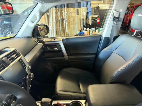 Used 2022 Toyota 4Runner TRD Sport image 32