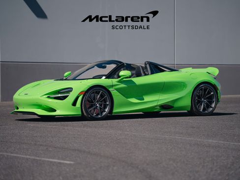 Used 2025 McLaren 750S Spider RWD image 4