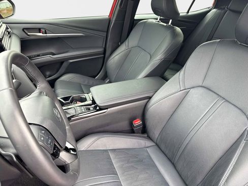 Used 2025 Toyota Camry XSE image 18