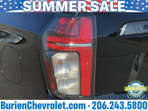 Used 2022 Chevrolet Suburban Z71 AWD/4WD image 37