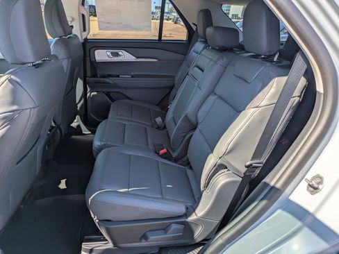 New 2026 Ford Explorer Active w/ Active Comfort Package image 10
