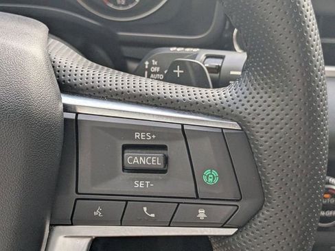 Used 2024 Mitsubishi Outlander SE image 28